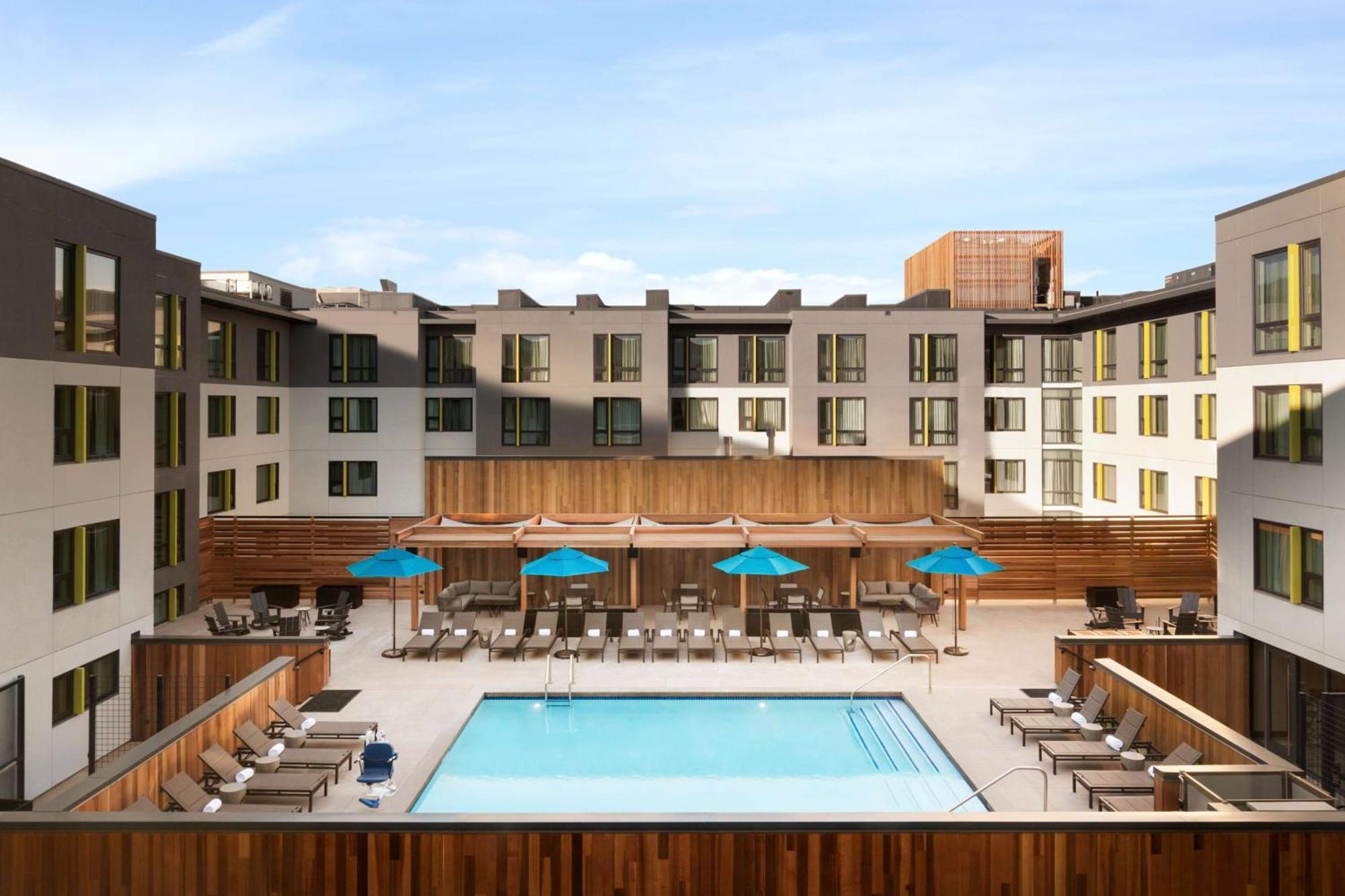 Embassy Suites By Hilton Boulder Exteriér fotografie
