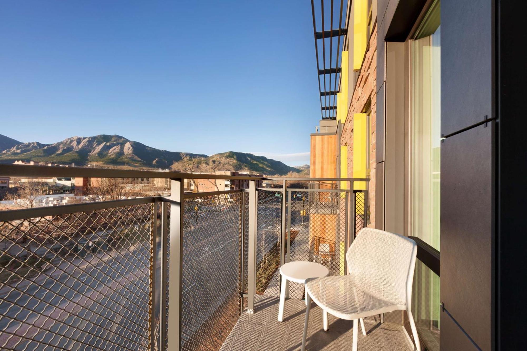 Embassy Suites By Hilton Boulder Exteriér fotografie